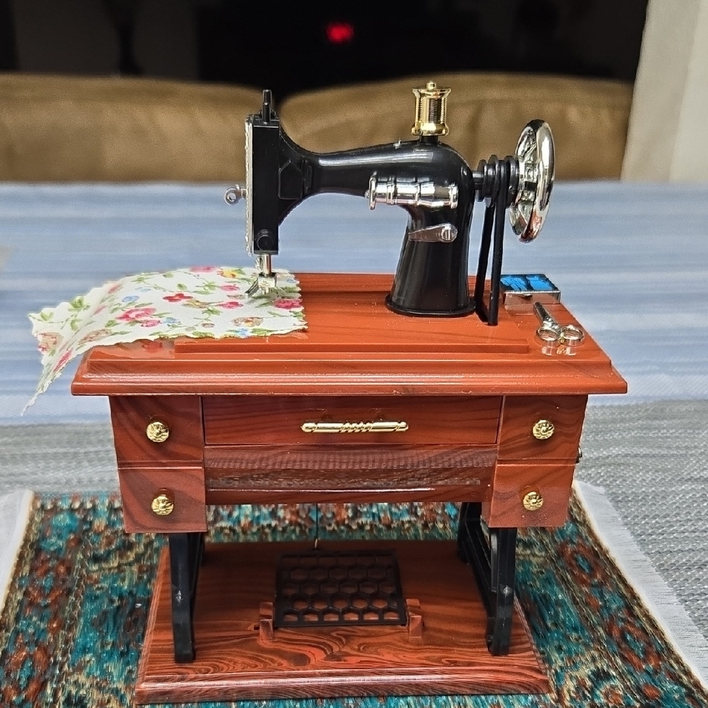 Vintage Style Sewing Machine Music Box